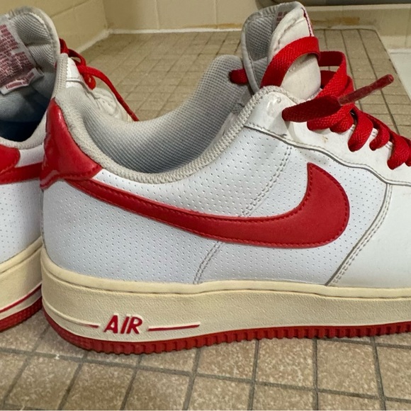 Nike Red Air Force one sneakers - Picture 4 of 5